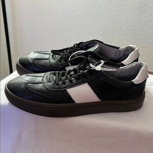 Classic Black and White Men's Sneakers